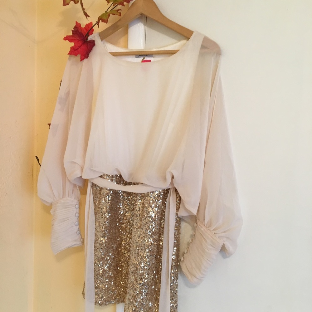 Xtaren Gold Sequin Lacy Dress
